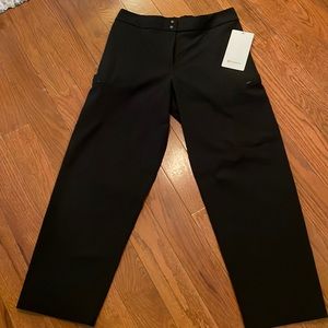 lululemon Ventlight Cargo MR Crop black pants.